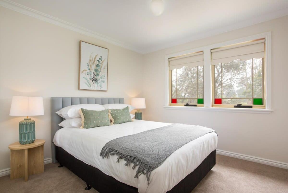 Stunning Katoomba Home With Lush Garden&Playground Екстер'єр фото